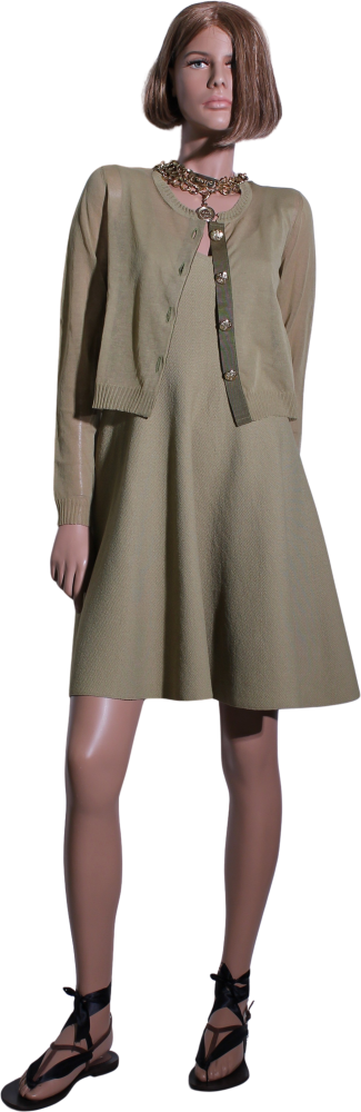 primavera--estate-2026-outfits-num38-of-43-material-cotone-extrafine-description-art-269-cardigan-coreana-in-maglia-rasata-bordi-canete-forma-diritta-e-corta-in-vita-bottoni-oro